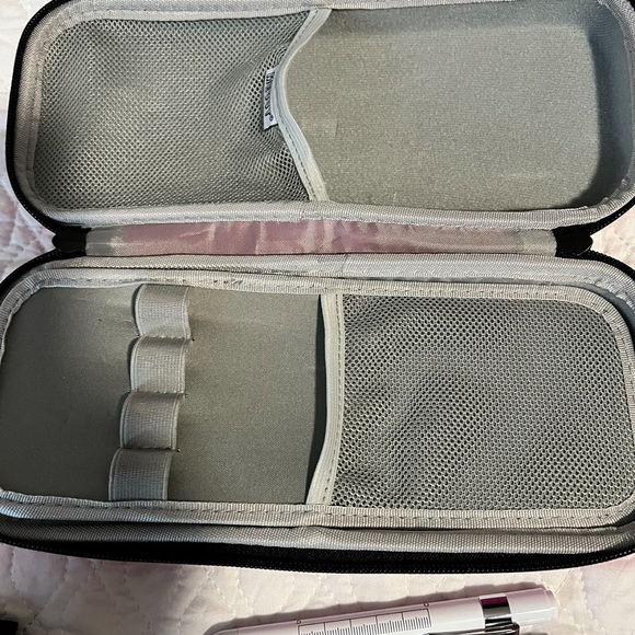 Littmann classic III Black Edition Stethoscope Bundle - Picture 4 of 13